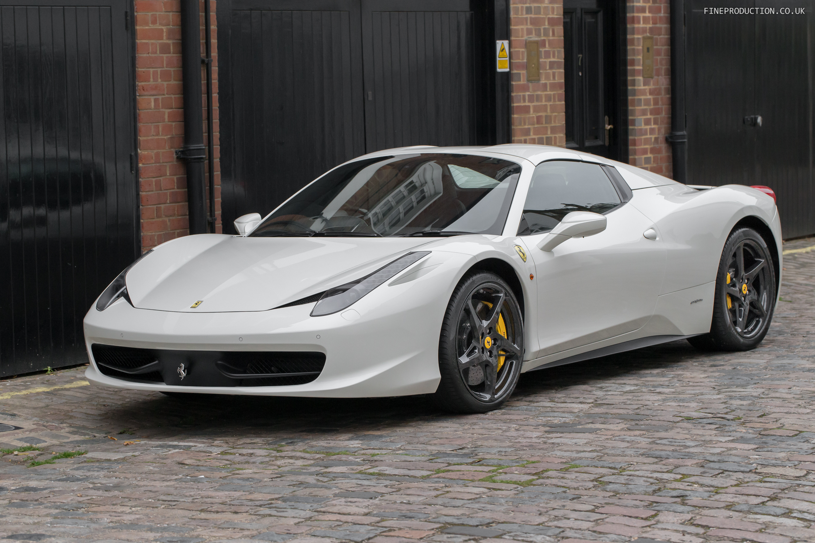 Ferrari 458 Bianco Fuji