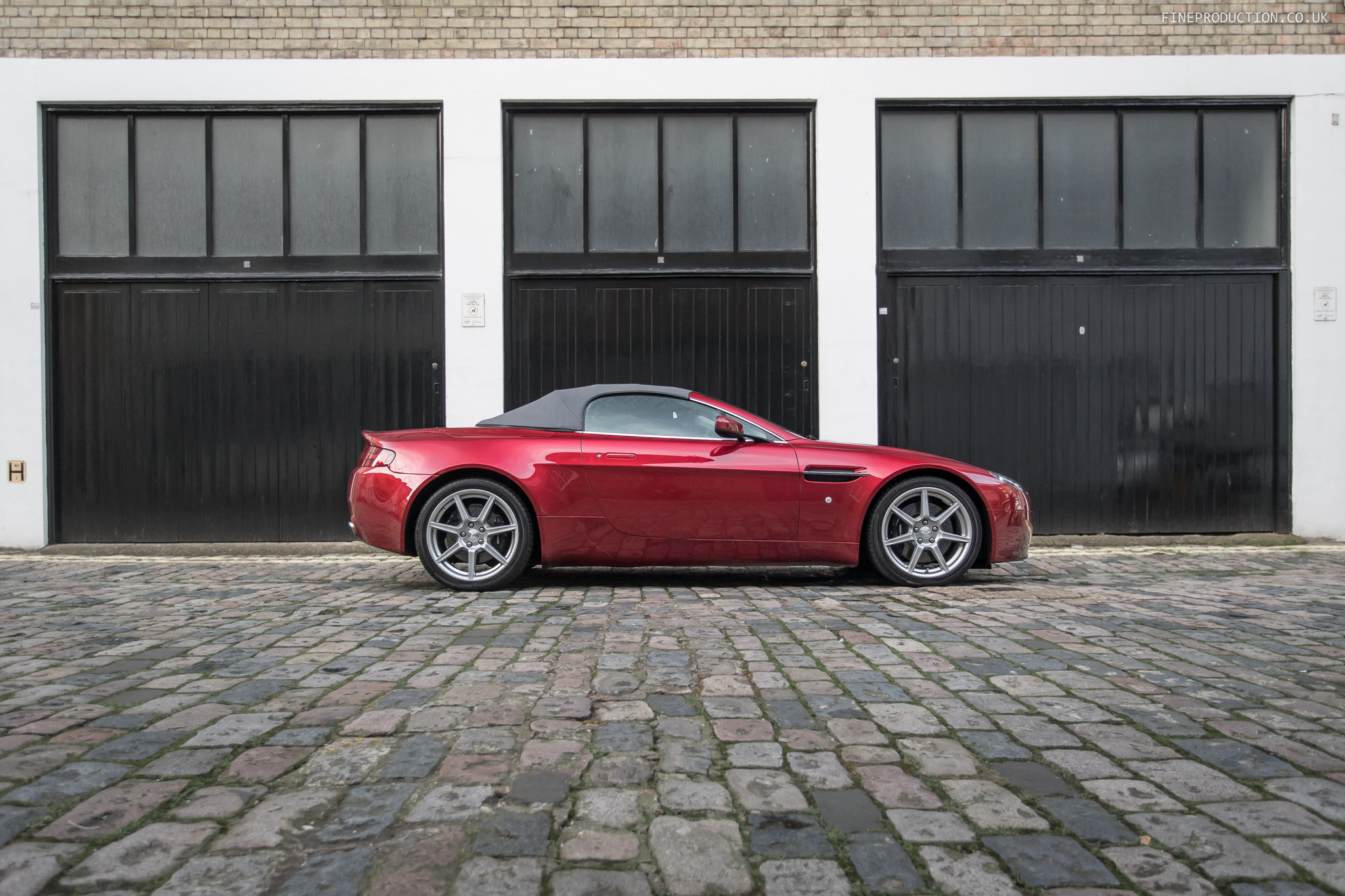 Aston Martin Vantage V8 Convertible