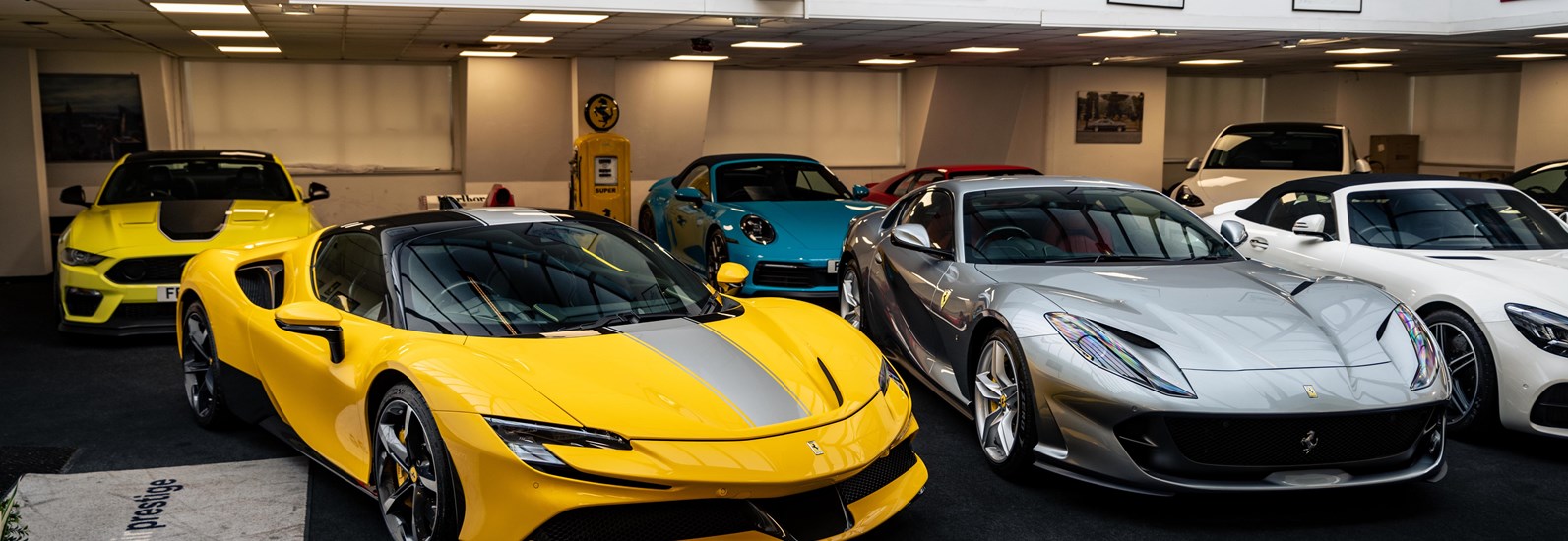 luxury cars hero image