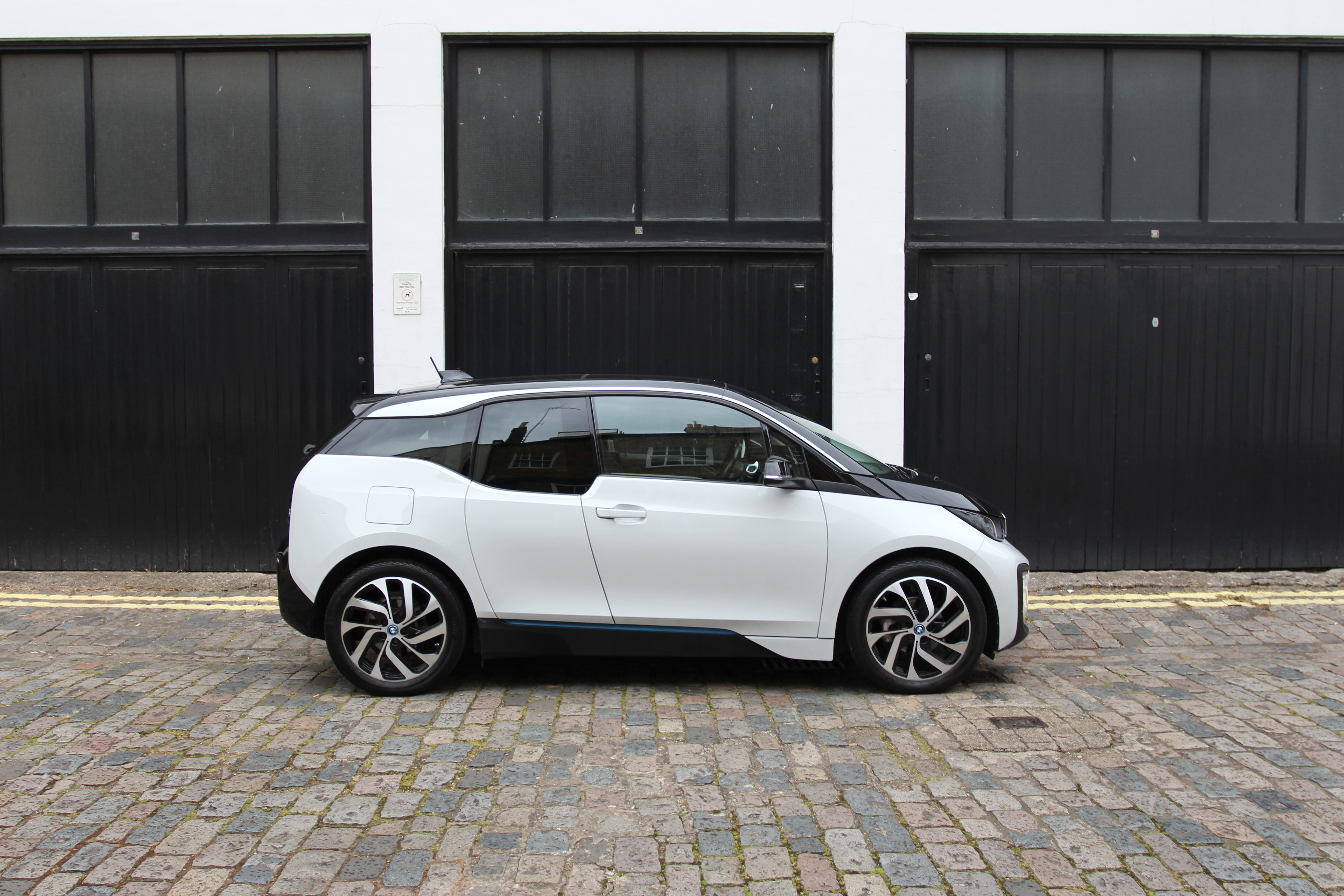 BMW I3