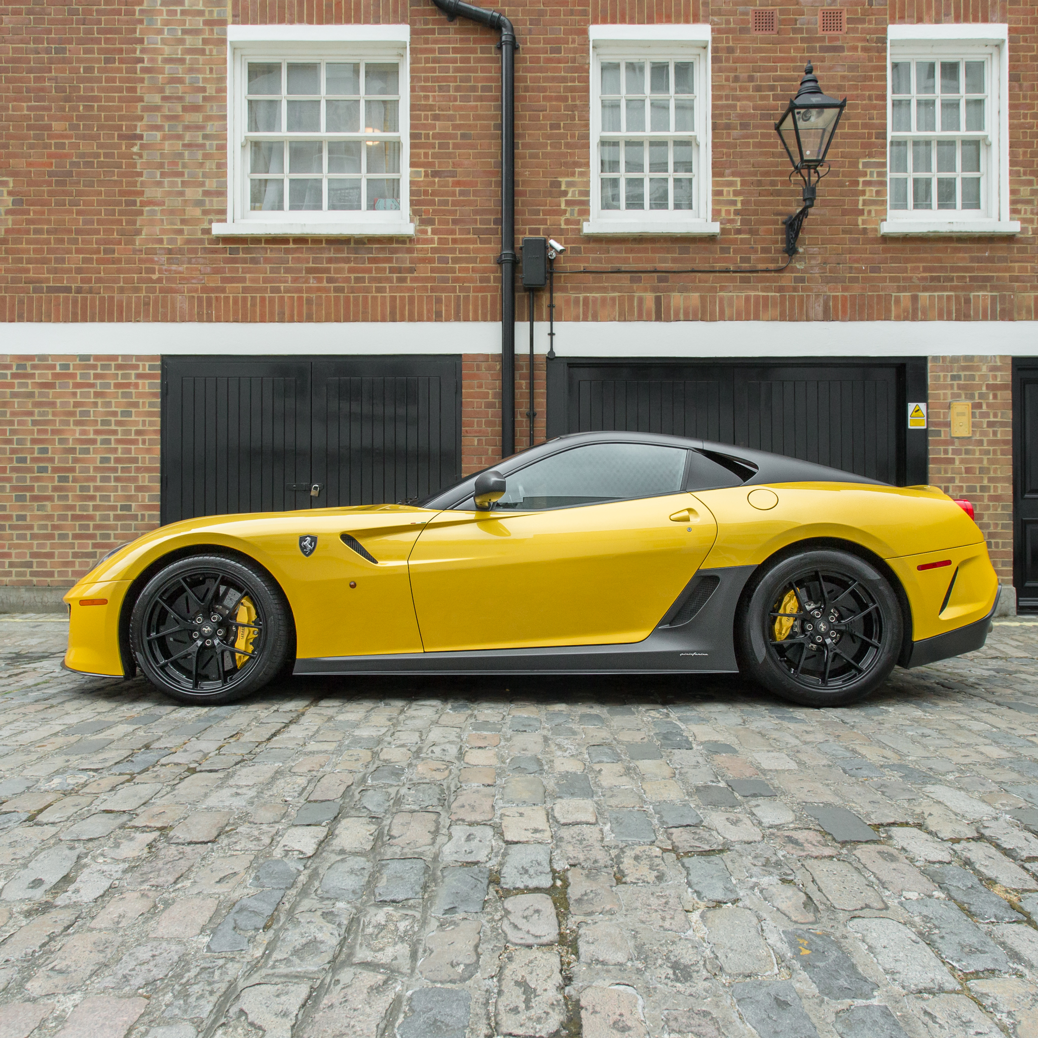 Ferrari 599 Giallo Triplo Strato